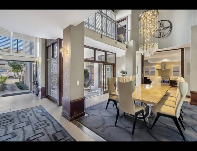 5 BEDROOM HOUSE FOR SALE IN HYDE PARK
